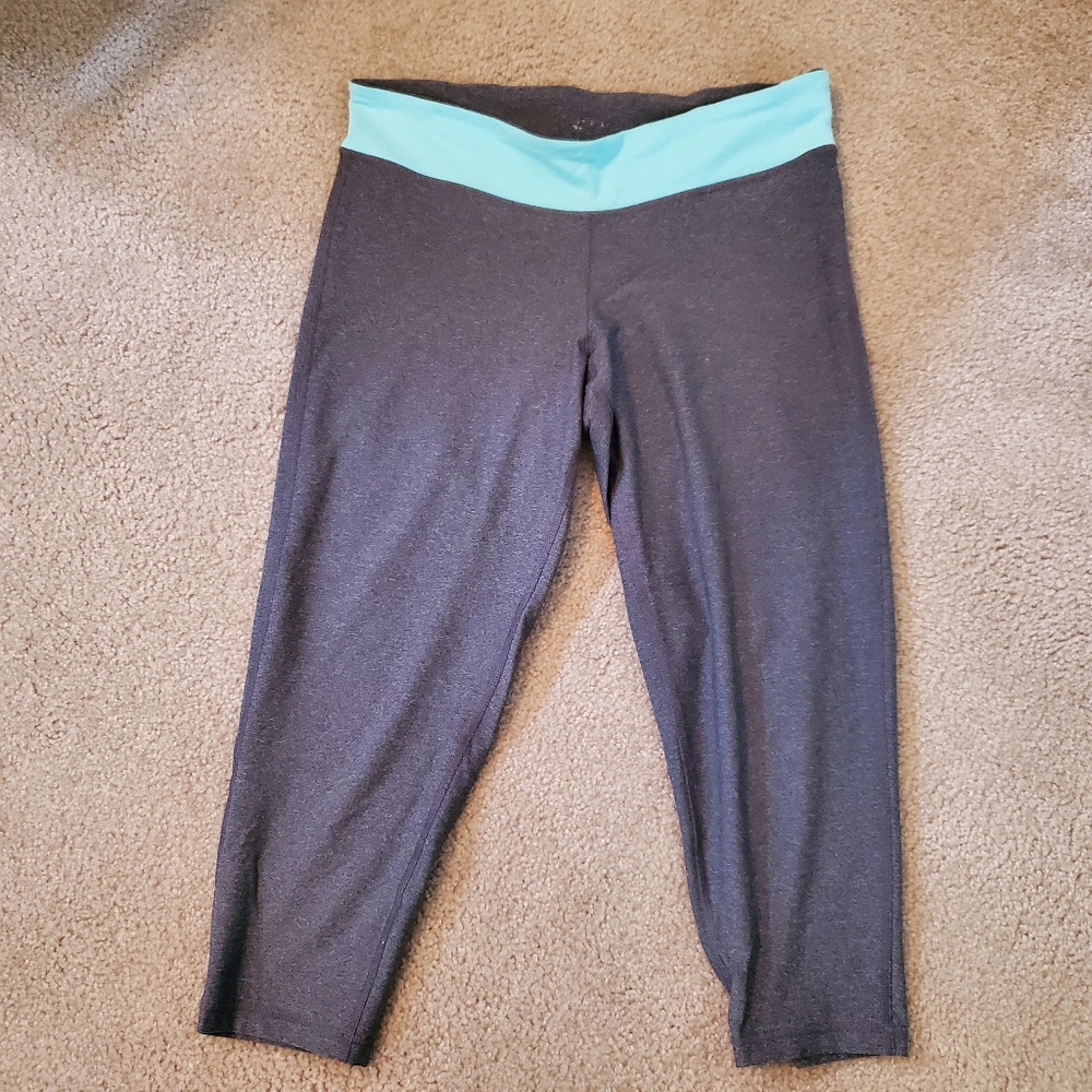Women's Champion Athletic Capri Legging